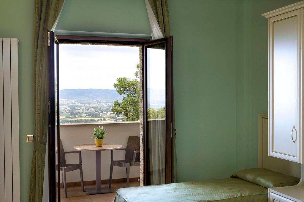 Hotel Da Angelo Assisi Esterno foto