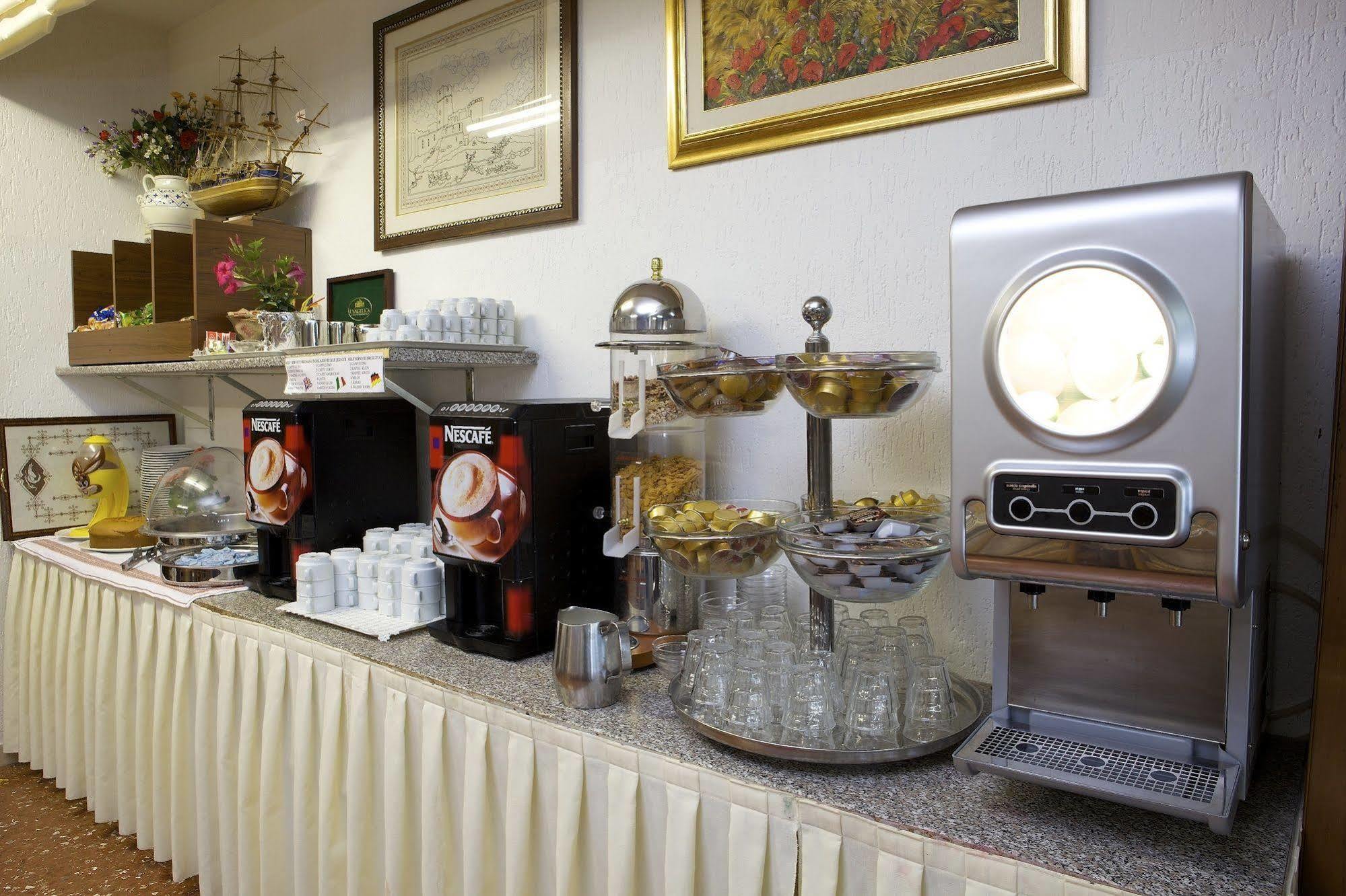 Hotel Da Angelo Assisi Esterno foto
